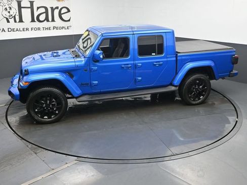 Used 2022 Jeep Gladiator Overland AWD/4WD image 57