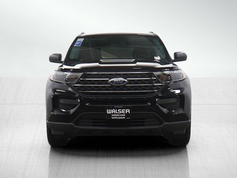 Used 2022 Ford Explorer XLT w/ Class IV Trailer Tow Package AWD/4WD image 9