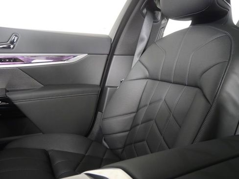 New 2026 BMW i7 eDrive50 w/ M Sport Package image 25