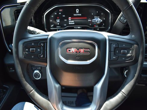 New 2025 GMC Sierra 1500 SLE image 14