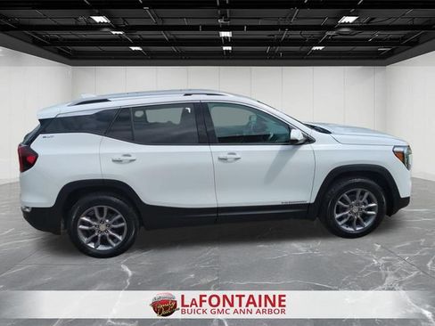 Certified 2024 GMC Terrain SLT AWD/4WD image 9