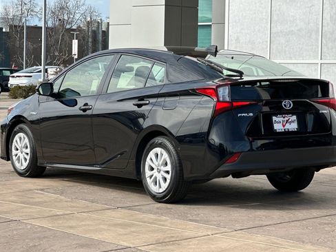 Certified 2022 Toyota Prius LE image 7