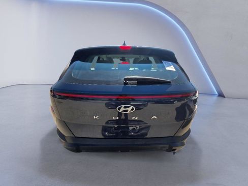 Used 2024 Hyundai Kona SE FWD image 4
