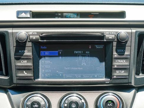 Used 2014 Toyota RAV4 LE FWD image 13