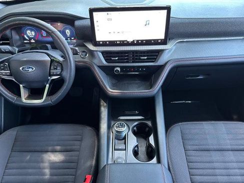 Certified 2025 Ford Explorer ST-Line AWD/4WD image 6