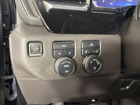 Used 2023 Chevrolet Silverado 1500 LT AWD/4WD image 19