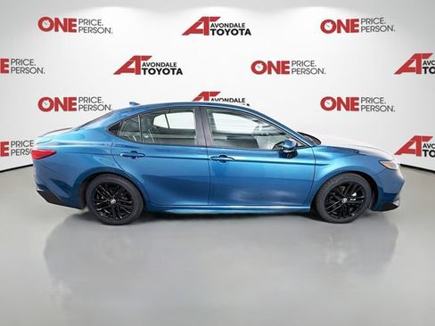Certified 2025 Toyota Camry SE FWD image 9