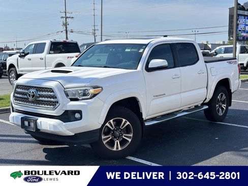 Used 2017 Toyota Tacoma TRD Sport w/ Premium & Technology Package AWD/4WD image 1