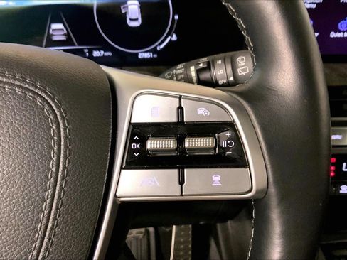 Certified 2025 Kia Telluride SX w/ SX Captain's Chair Package AWD/4WD image 19