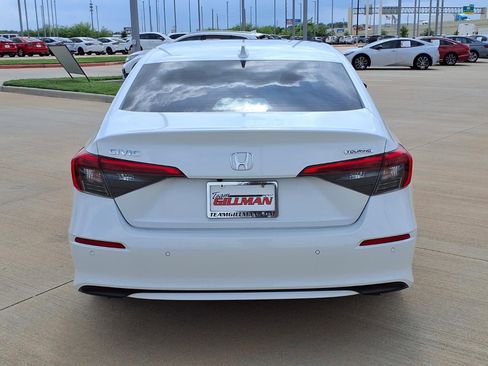 Used 2023 Honda Civic Touring image 6