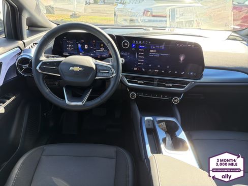Used 2024 Chevrolet Equinox EV LT w/ LPO, Blackout Package AWD/4WD image 11