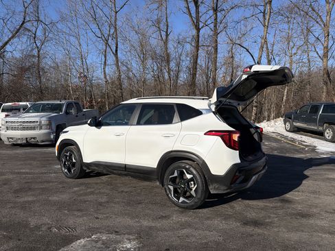 Used 2024 Kia Seltos EX image 33