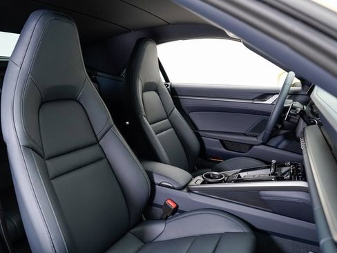 Used 2025 Porsche 911 Carrera image 26