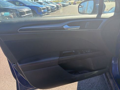 Used 2015 Ford Fusion SE w/ Equipment Group 201A image 7