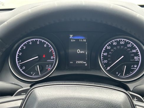 Used 2023 Toyota Camry SE image 30