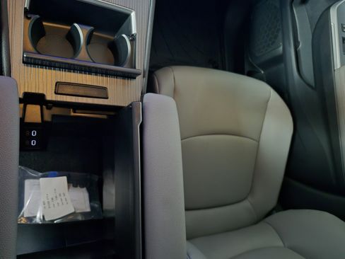 New 2026 Toyota Sienna XLE image 35