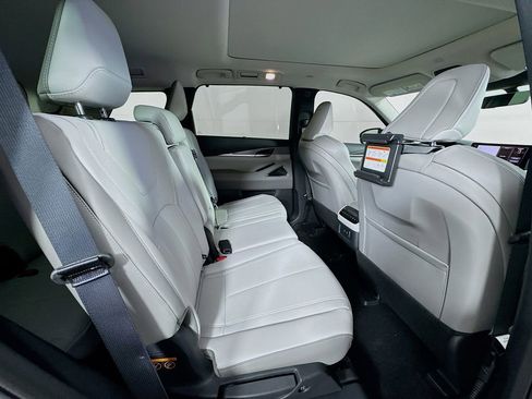 New 2026 INFINITI QX60 Luxe w/ Family Package image 37