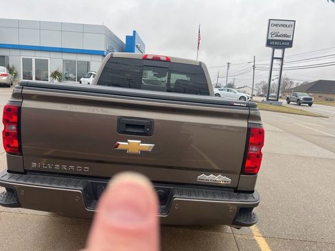 Used 2015 Chevrolet Silverado 1500 High Country w/ High Country Premium Package image 6