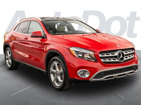 Used 2018 Mercedes-Benz GLA 250 4MATIC image 4