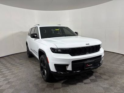 Used 2023 Jeep Grand Cherokee L Laredo