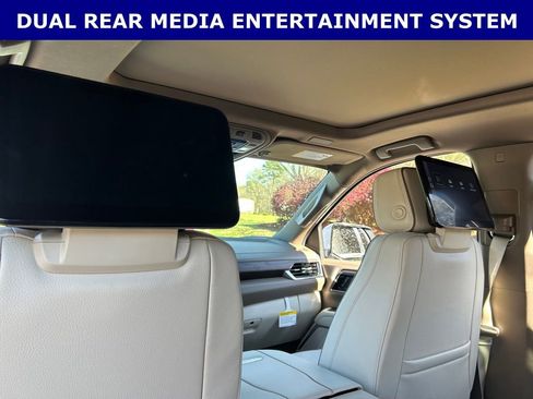 New 2026 GMC Yukon XL Denali w/ Denali Reserve Package image 3