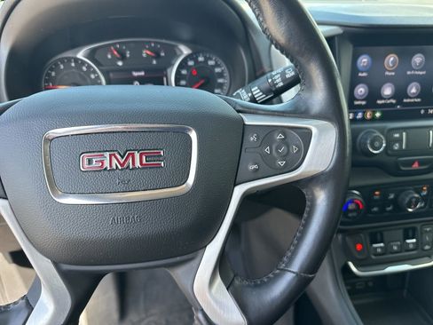 Used 2020 GMC Terrain SLT w/ Preferred Package image 14