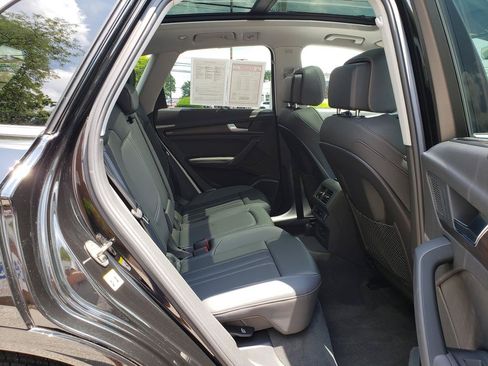 Used 2023 Audi Q5 2.0T Premium Plus w/ Premium Plus Package AWD/4WD image 16