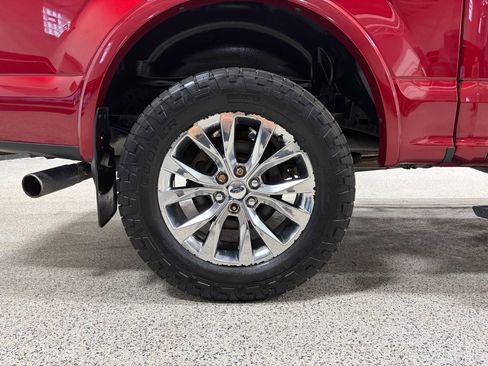 Used 2017 Ford F150 Lariat w/ Equipment Group 502A Luxury AWD/4WD image 16
