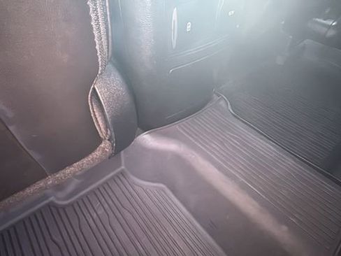 Used 2023 Ford Explorer XLT w/ Equipment Group 202A AWD/4WD image 27