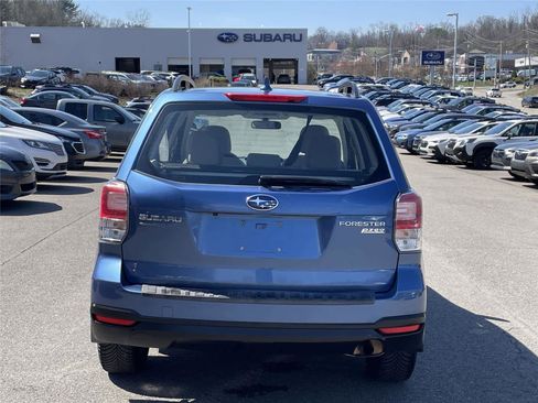 Used 2017 Subaru Forester 2.5i w/ Alloy Wheel Package image 4