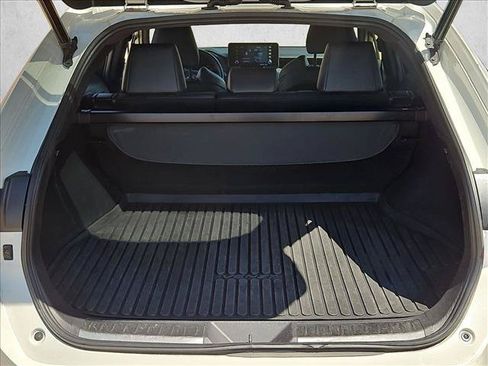 Used 2022 Toyota Venza XLE AWD/4WD image 6