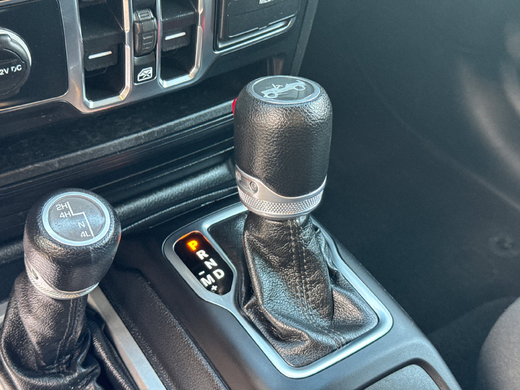 Used 2019 Jeep Wrangler Unlimited Sport S AWD/4WD image 32