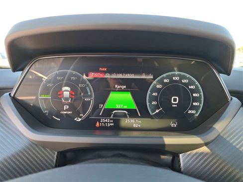 Certified 2025 Audi RS e-tron GT performance w/ 21" Wheel Package image 20