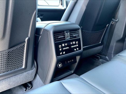 Used 2026 Porsche Cayenne S AWD/4WD image 34