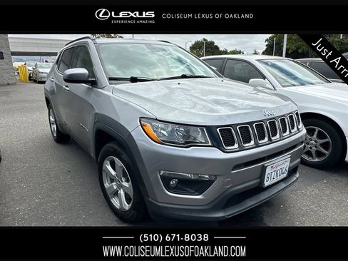 Used 2021 Jeep Compass Latitude w/ Convenience Group FWD image 1