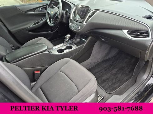Used 2022 Chevrolet Malibu LT w/ Midnight Edition FWD image 13