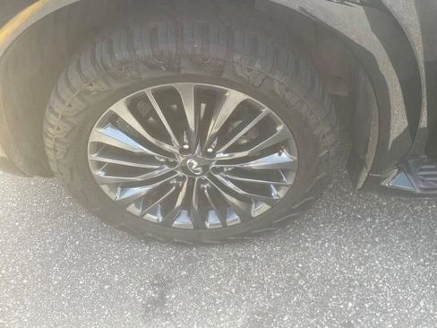 Used 2023 INFINITI QX80 Premium Select w/ Cargo Package RWD image 2