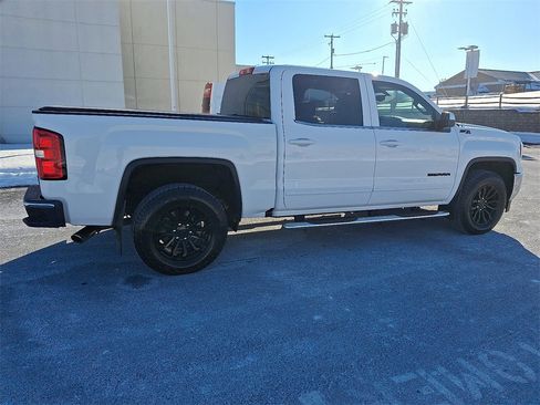Used 2018 GMC Sierra 1500 SLE w/ SLE Value Package image 11