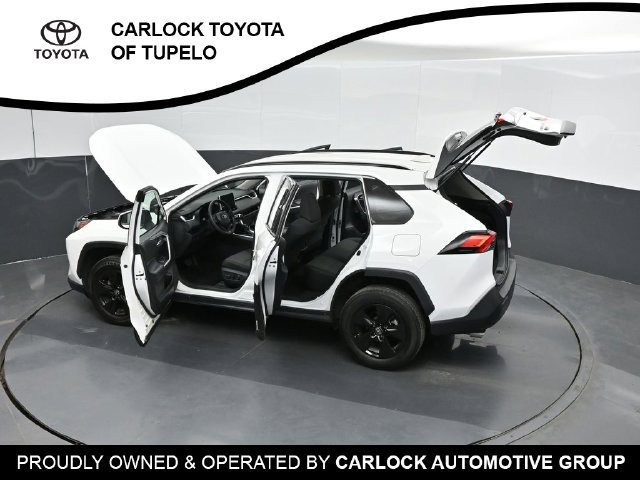 Used 2024 Toyota RAV4 XLE FWD image 55