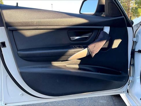 Used 2015 BMW 320i Sedan image 25