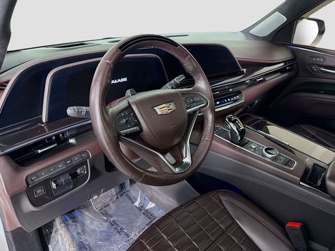Used 2023 Cadillac Escalade ESV Sport Platinum image 9