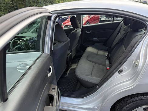 Used 2015 Honda Civic SE image 11