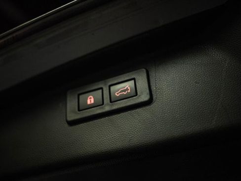 Used 2024 Subaru Outback Premium image 8