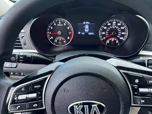 Used 2020 Kia Optima LX FWD image 14