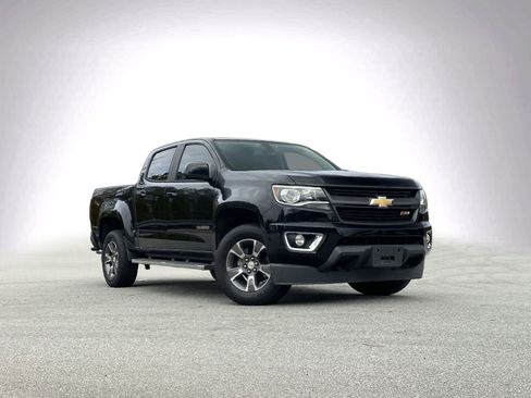 Used 2015 Chevrolet Colorado Z71 image 2