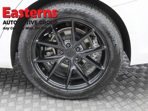 Used 2020 Chevrolet Malibu LT image 33