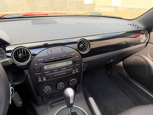 Used 2008 MAZDA MX-5 Miata Touring RWD image 15