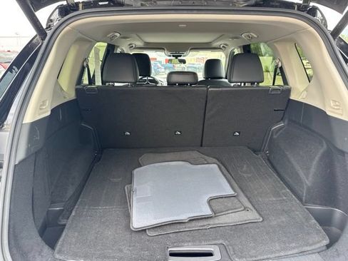 Certified 2024 Nissan Rogue SV w/ SV Premium Package AWD/4WD image 14