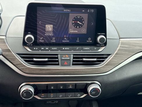 Used 2025 Nissan Altima 2.5 SV image 33