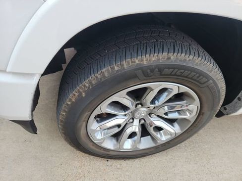 Used 2021 RAM 1500 Laramie w/ Sport Appearance Package AWD/4WD image 7